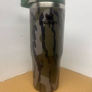 Stanley Camouflage Tumbler 30 oz flip top